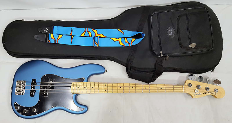 Fender American Performer Precision Bass Satin Lake Placid Blue Finish- Open Box
Fender American Performer Precision Bass Satin Lake Placid Blue Finish- Open Box
