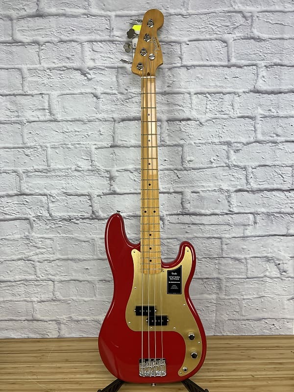 Басс гитара Fender Vintera '50s Precision Bass with Maple Fretboard - Dakota Red
Басс гитара Fender Vintera '50s Precision Bass with Maple Fretboard - Dakota Red