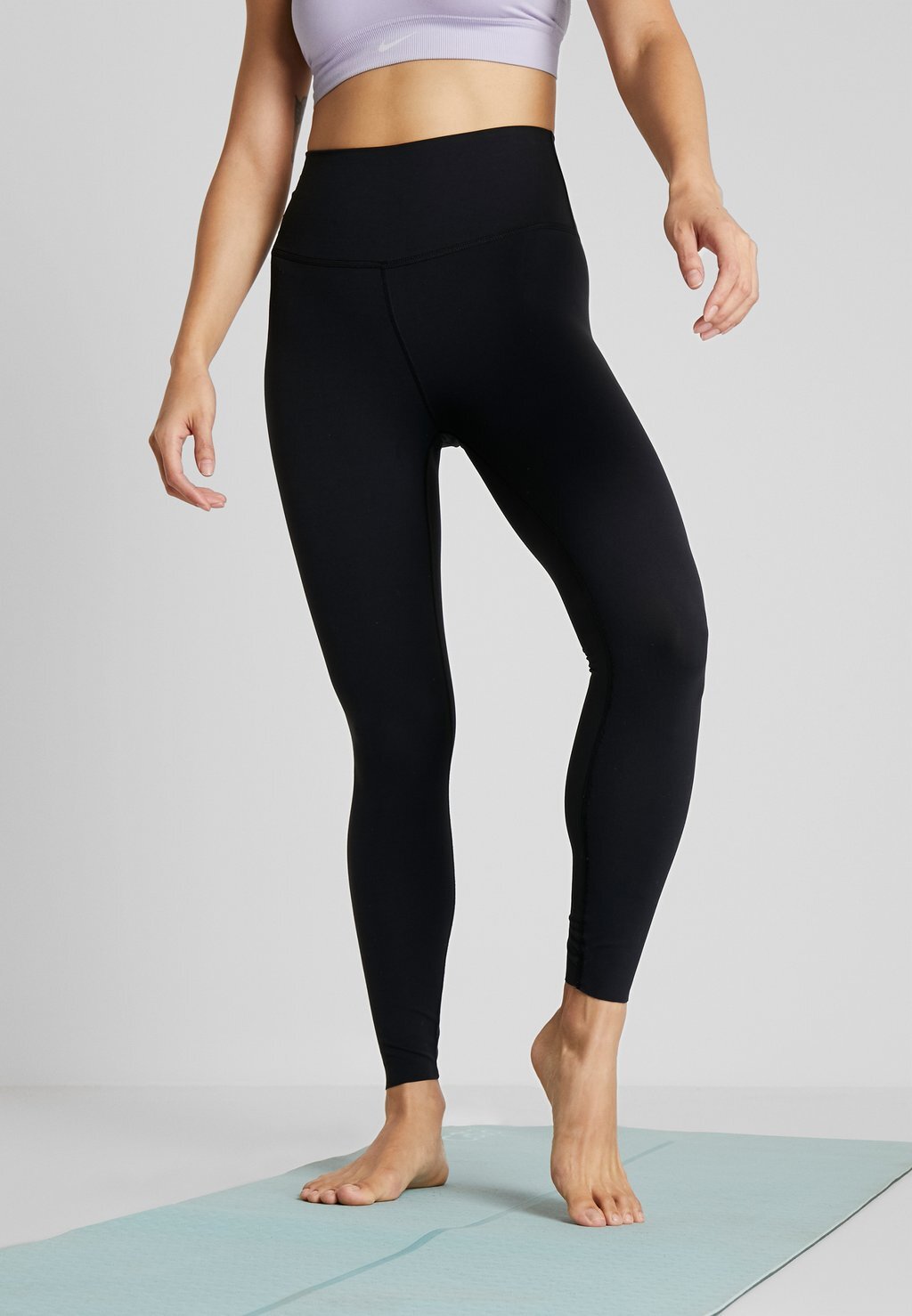 Тайтсы Nike Nike Yoga Luxe 7/8-Infinalon-Leggings Mit Hohem Taillenbund Für Damen, черный / темно-серый
Тайтсы Nike Nike Yoga Luxe 7/8-Infinalon-Leggings Mit Hohem Taillenbund Für Damen, черный / темно-серый