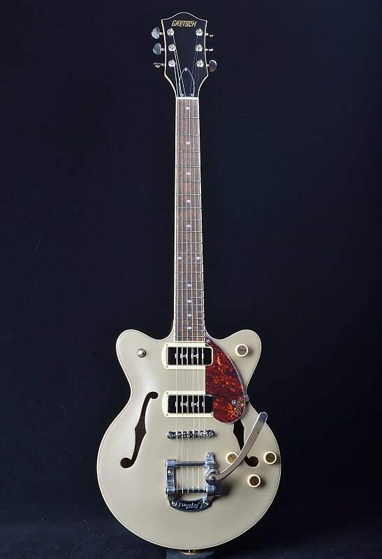 Gretsch G2655T-P90 Streamliner Центральный блок с двойным вырезом и Bigsby — двухцветная окраска Sahara Metallic/Vintage Mahogany G2655T-P90 Streamliner Center Block Double Cutaway with Bigsby
Gretsch G2655T-P90 Streamliner Центральный блок с двойным вырезом и Bigsby — двухцветная окраска Sahara Metallic/Vintage Mahogany G2655T-P90 Streamliner Center Block Double Cutaway with Bigsby