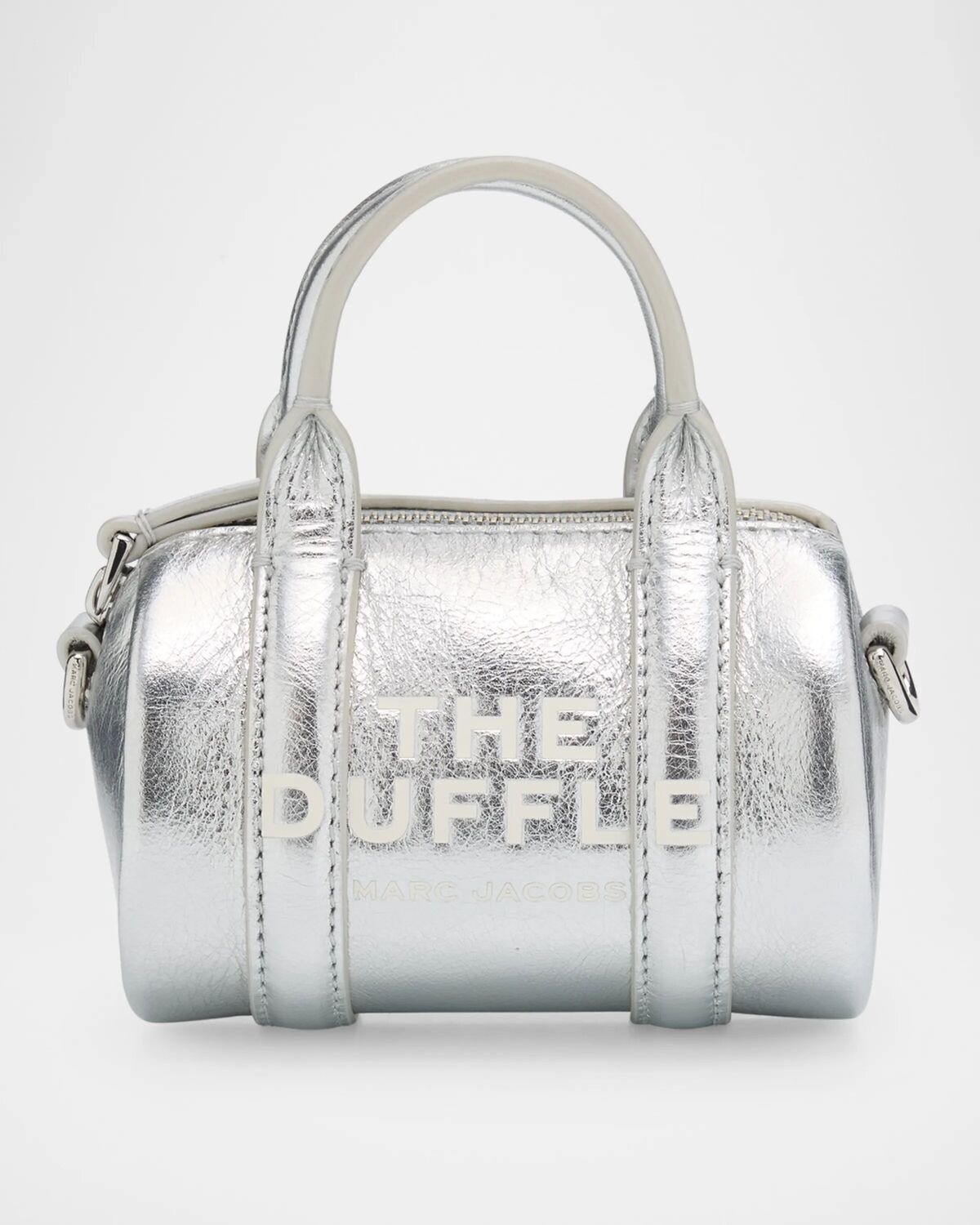 Кожаная сумка через плечо Nano Duffle из металлизированной кожи Marc Jacobs, серебряный
Кожаная сумка через плечо Nano Duffle из металлизированной кожи Marc Jacobs, серебряный