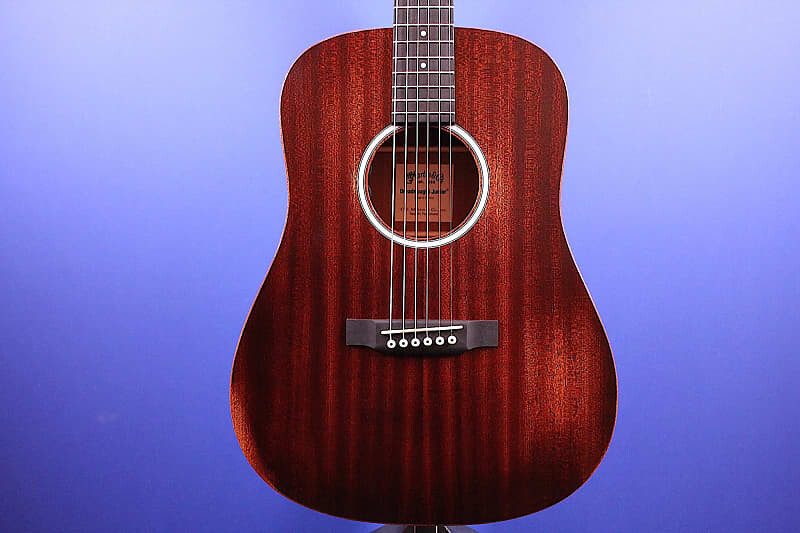 Martin D Jr-10E StreetMaster Satin Sapele/Sapele с сумкой для переноски M2706760
Martin D Jr-10E StreetMaster Satin Sapele/Sapele с сумкой для переноски M2706760