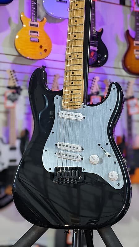 Squier Contemporary Stratocaster Special — черный с серебристой анодированной накладкой Авторизованная сделка! 623
Squier Contemporary Stratocaster Special — черный с серебристой анодированной накладкой Авторизованная сделка! 623
