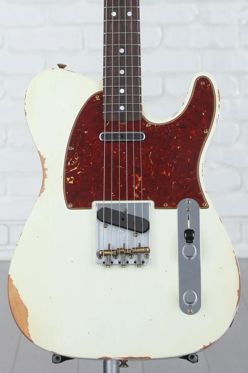 Ограниченная серия Fender Custom Shop '64 Электрогитара Telecaster Relic - состаренный олимпийский белый
Ограниченная серия Fender Custom Shop '64 Электрогитара Telecaster Relic - состаренный олимпийский белый