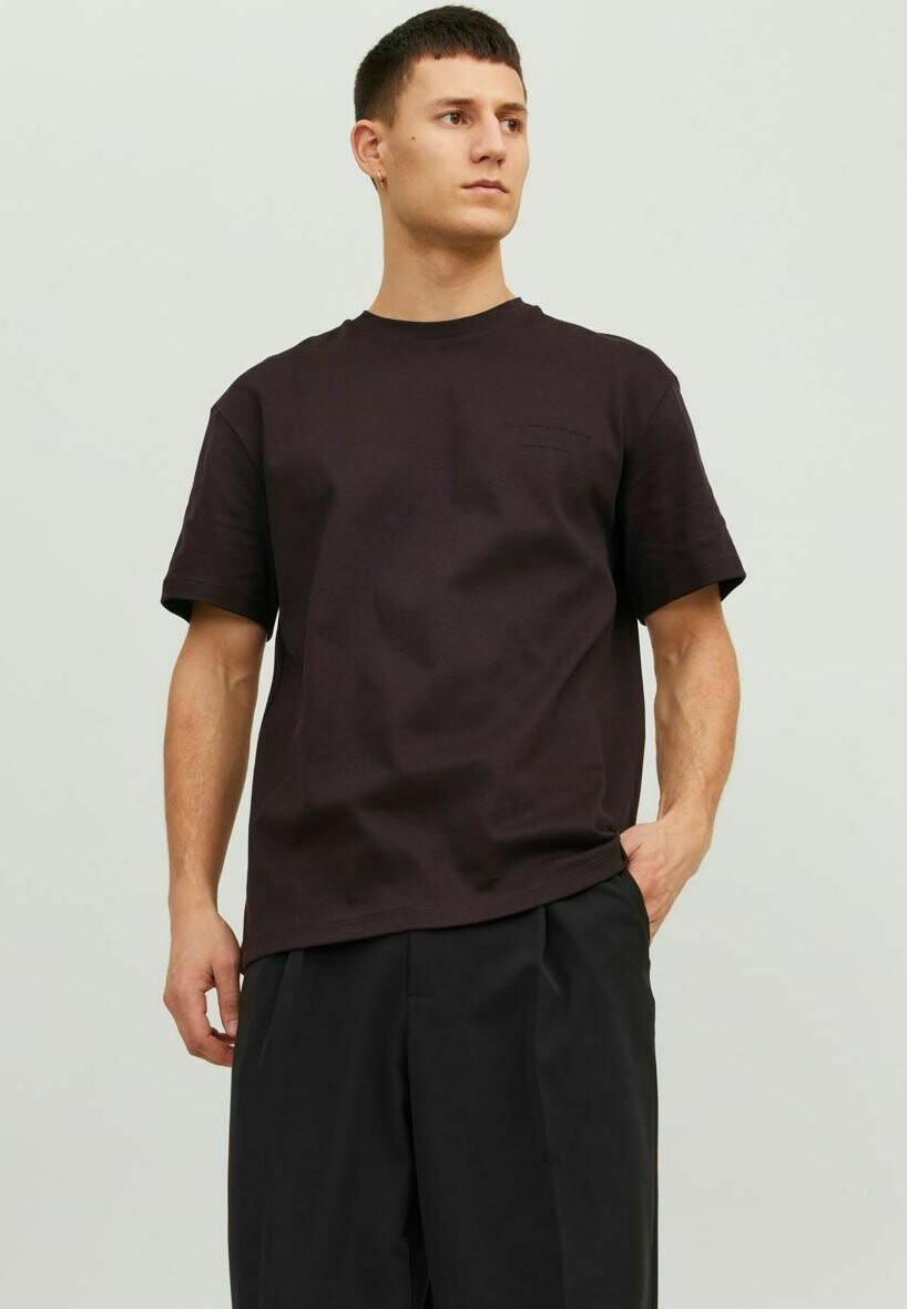 Футболка с принтом BRANDING CREW NECK Jack & Jones, шоколадные пирожные, Коричневый
Футболка с принтом BRANDING CREW NECK Jack & Jones, шоколадные пирожные, Коричневый