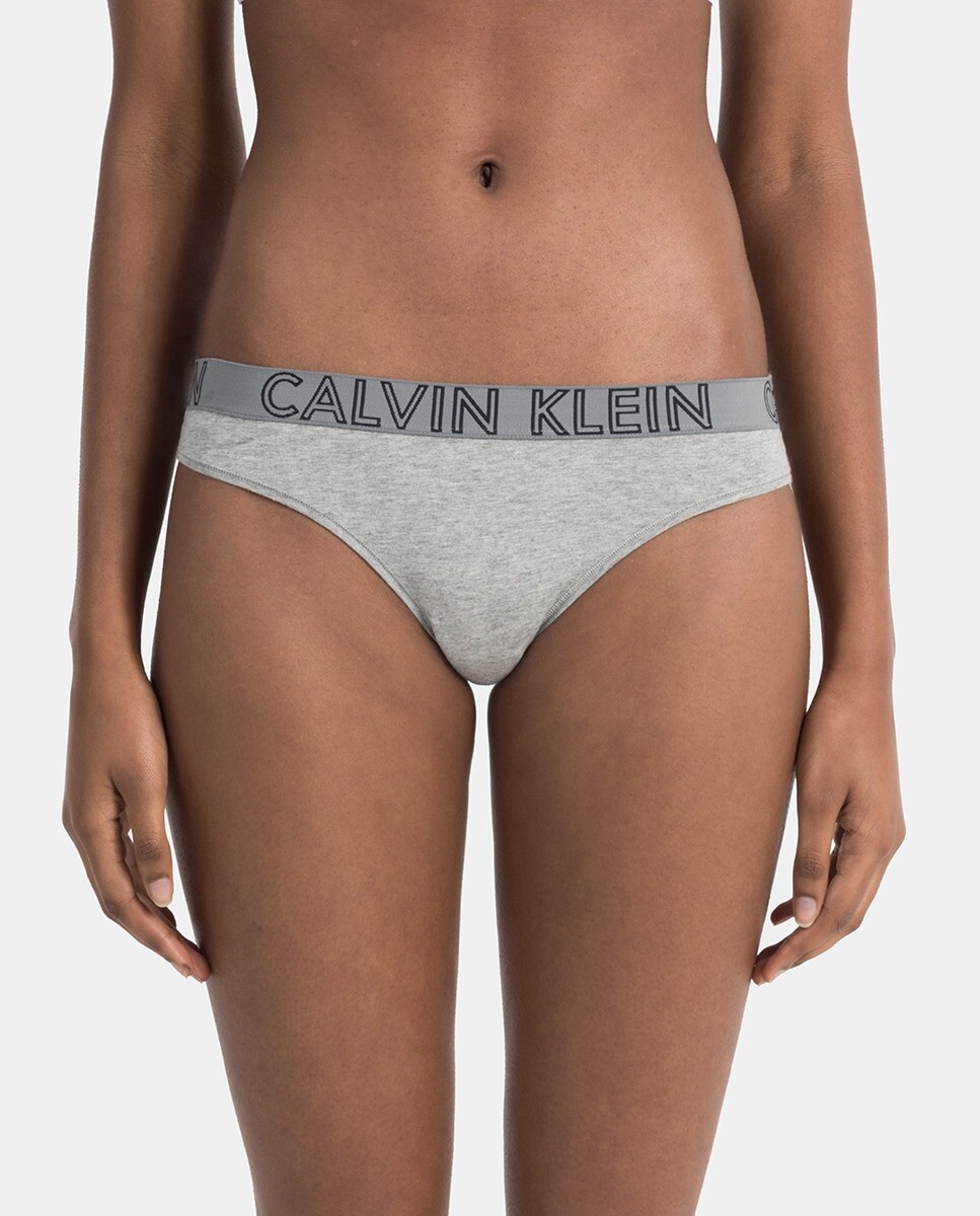 Хлопковые стринги Ultimate Calvin Klein с контрастным логотипом Calvin Klein, белый
Хлопковые стринги Ultimate Calvin Klein с контрастным логотипом Calvin Klein, белый
