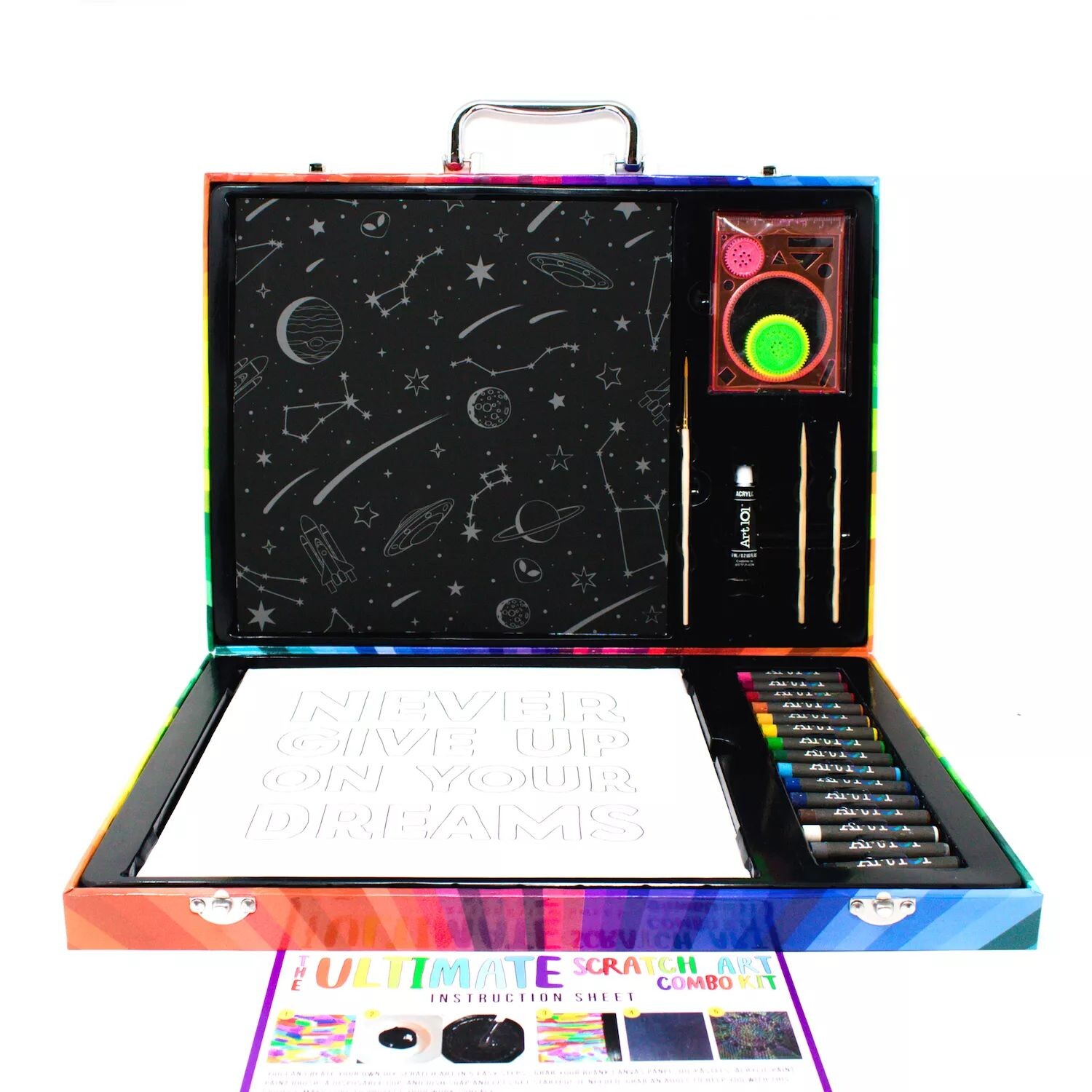 Комбинированный набор Art 101 Ultimate Scratch Art из 41 предмета в красочном футляре для переноски Art 101
Комбинированный набор Art 101 Ultimate Scratch Art из 41 предмета в красочном футляре для переноски Art 101
