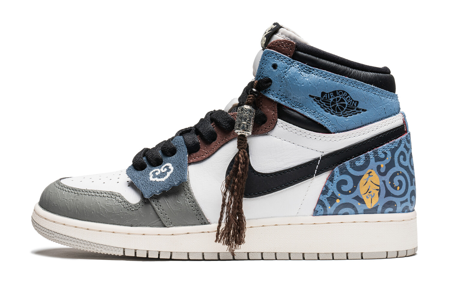 Мужские баскетбольные кроссовки Air 1 Vintage High-Top белого/черного/серого/золотого/коричневого цвета Jordan
Мужские баскетбольные кроссовки Air 1 Vintage High-Top белого/черного/серого/золотого/коричневого цвета Jordan