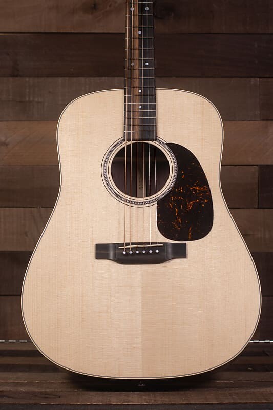 Martin D-16E Acoustic/Electric, палисандр, с сумкой для переноски Martin D16E Acoustic/Electric, Rosewood with Gig Bag
Martin D-16E Acoustic/Electric, палисандр, с сумкой для переноски Martin D16E Acoustic/Electric, Rosewood with Gig Bag
