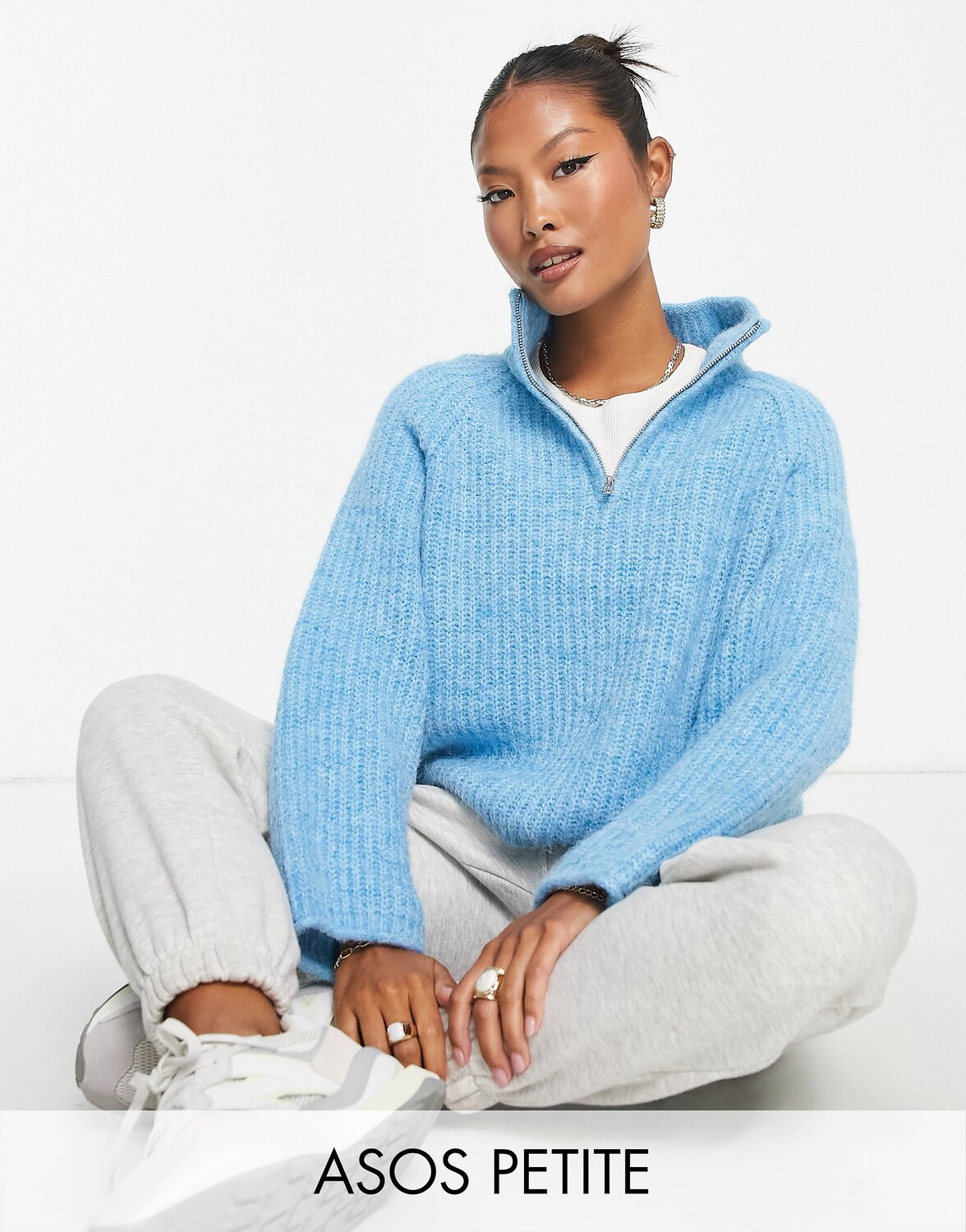Кобальтово-синий джемпер с воротником на молнии из пушистой пряжи ASOS DESIGN Petite
Кобальтово-синий джемпер с воротником на молнии из пушистой пряжи ASOS DESIGN Petite