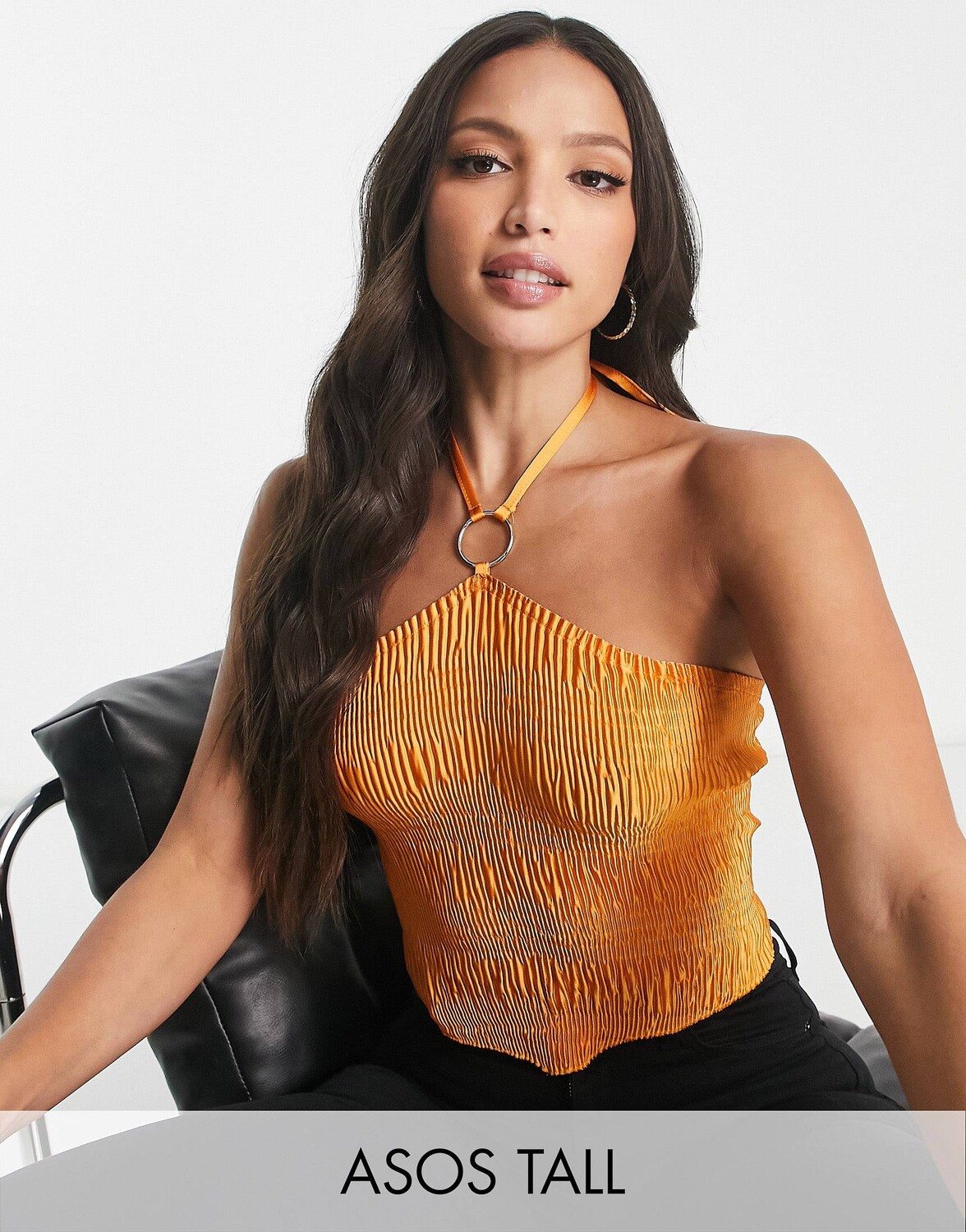 Оранжевый укороченный плиссированный топ с вырезом на шее ASOS DESIGN Tall, кольцом и шнуровкой сзади ASOS DESIGN Tall
Оранжевый укороченный плиссированный топ с вырезом на шее ASOS DESIGN Tall, кольцом и шнуровкой сзади ASOS DESIGN Tall