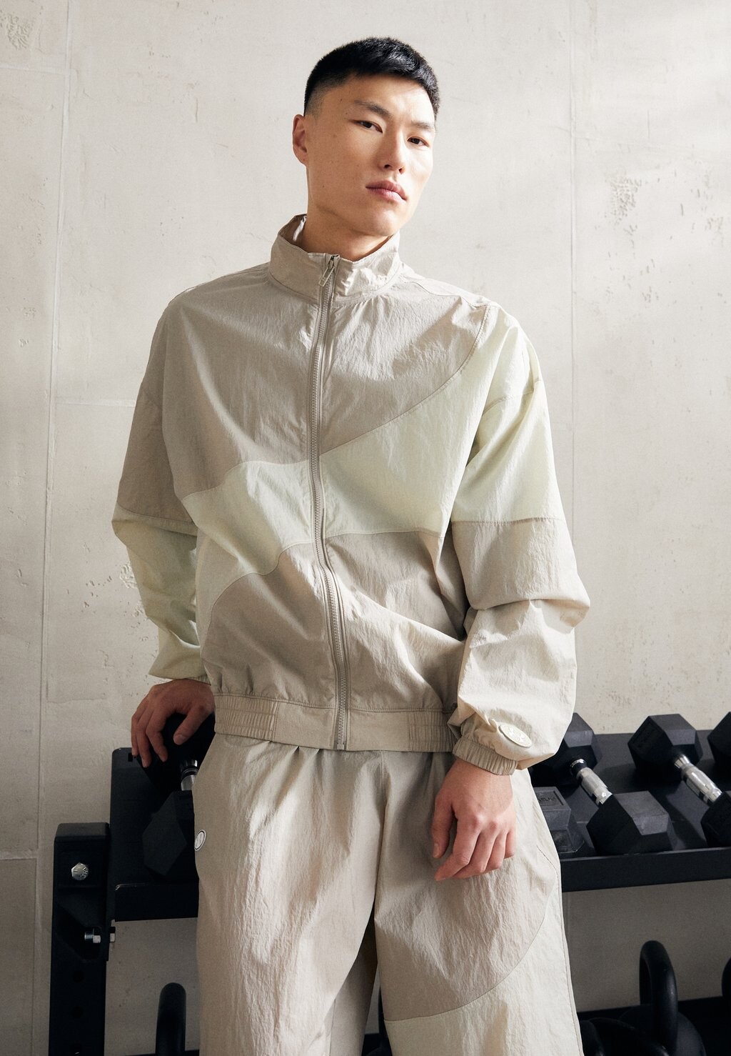 Куртка для тренировок LEGACY CRINKLE JACKET Under Armour, цвет timberwolf taupe/khaki
Куртка для тренировок LEGACY CRINKLE JACKET Under Armour, цвет timberwolf taupe/khaki