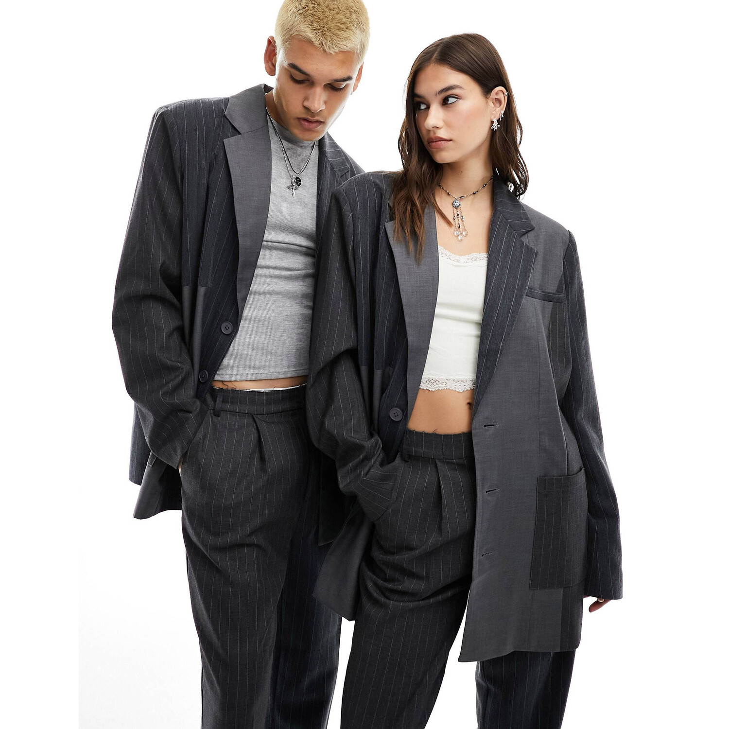 Блейзер Reclaimed Vintage Limited Edition Unisex Block Pisntripe Suit Co-ord, серый
Блейзер Reclaimed Vintage Limited Edition Unisex Block Pisntripe Suit Co-ord, серый