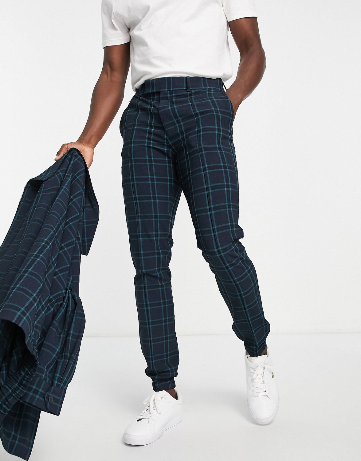 Темно-синие узкие брюки в креповую клетку с манжетами-джоггерами ASOS DESIGN co-ord, Синий
Темно-синие узкие брюки в креповую клетку с манжетами-джоггерами ASOS DESIGN co-ord, Синий