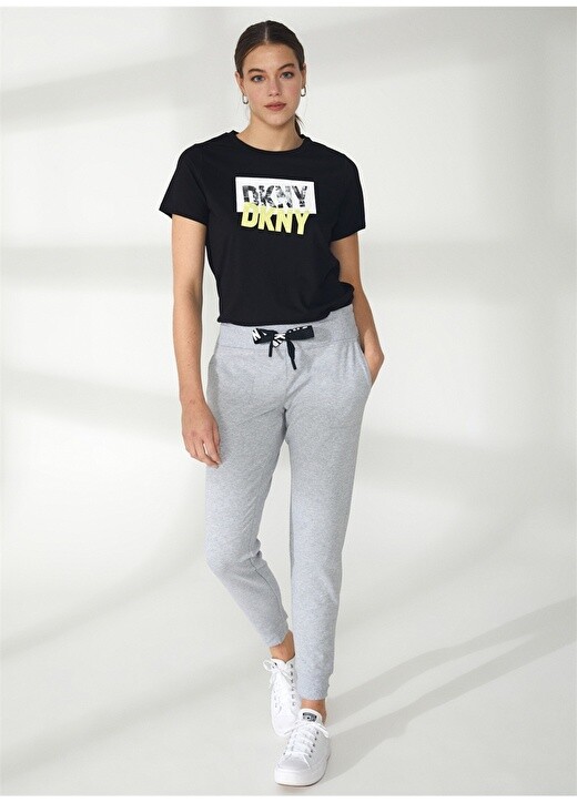 Однотонная серая меланжевая женская футболка с круглым вырезом Dkny Jeans, Серый, Однотонная серая меланжевая женская футболка с круглым вырезом Dkny Jeans
Однотонная серая меланжевая женская футболка с круглым вырезом Dkny Jeans, Серый, Однотонная серая меланжевая женская футболка с круглым вырезом Dkny Jeans