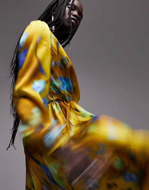 Зеленое и синее праздничное платье миди с запахом и запахом по подолу Topshop
Зеленое и синее праздничное платье миди с запахом и запахом по подолу Topshop