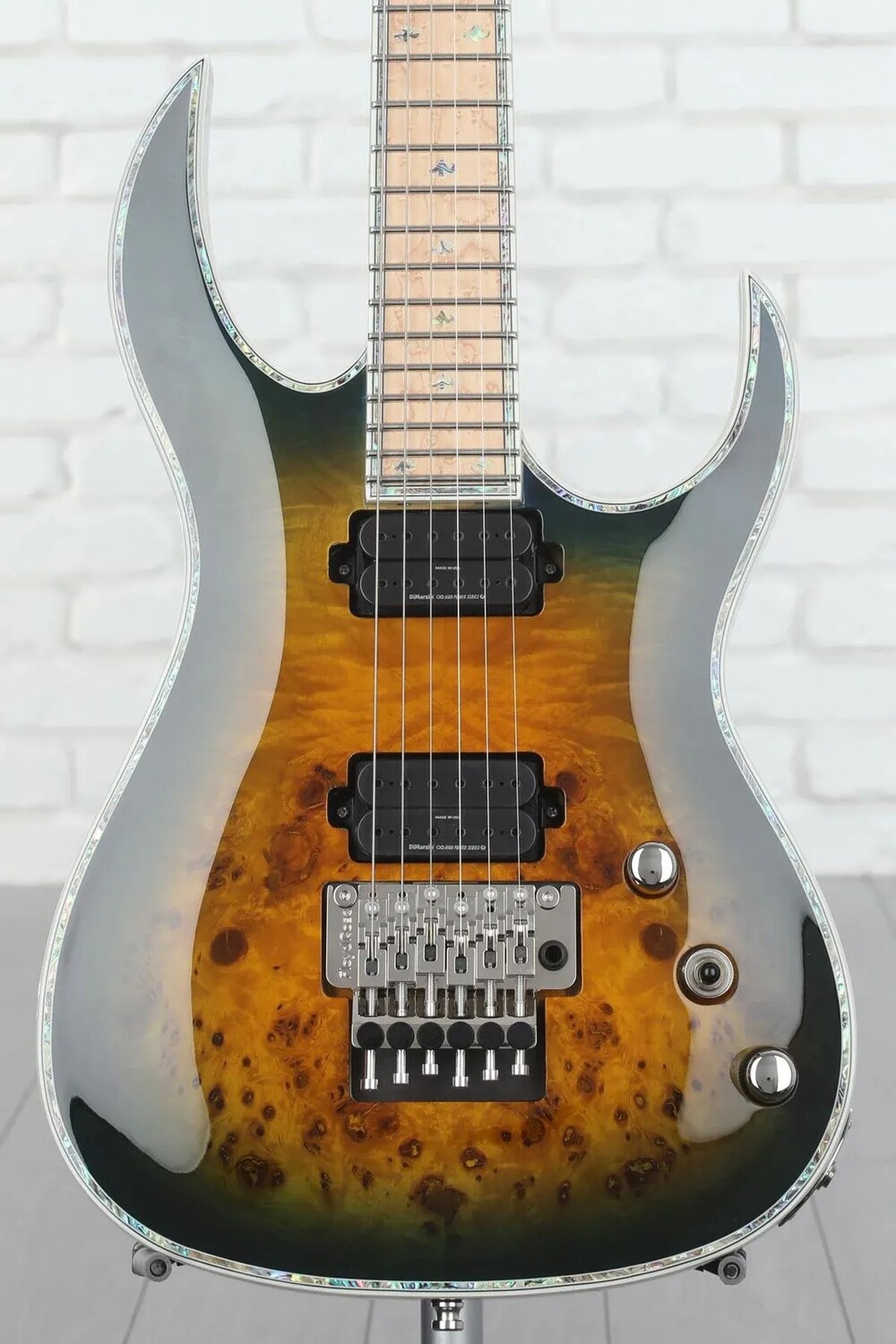ДО Н.Э. Экзотическая электрогитара Rich Shredzilla Z6 Prophecy — глаз рептилии
ДО Н.Э. Экзотическая электрогитара Rich Shredzilla Z6 Prophecy — глаз рептилии