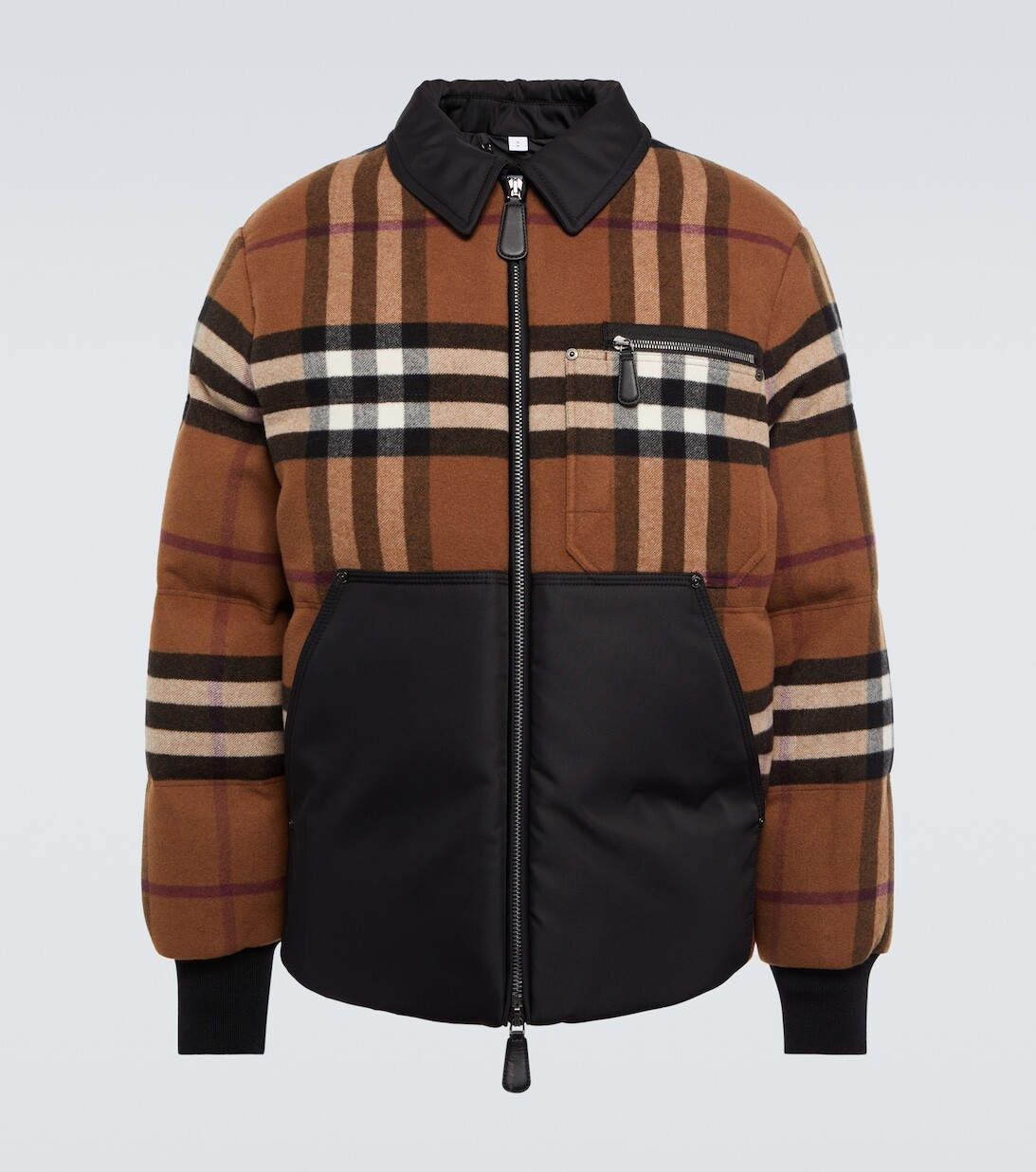 Пуховик в винтажную клетку Burberry, разноцветный, Черный, Пуховик в винтажную клетку Burberry, разноцветный
Пуховик в винтажную клетку Burberry, разноцветный, Черный, Пуховик в винтажную клетку Burberry, разноцветный