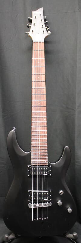 Schecter C-7 Deluxe Satin Black 7-струнная электрогитара
Schecter C-7 Deluxe Satin Black 7-струнная электрогитара