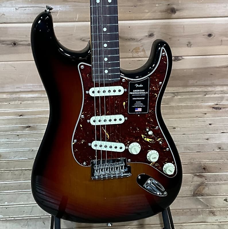 Электрогитара Fender American Professional II Stratocaster - 3 цвета Sunburst American Professional II Stratocaster Electric Guitar - 3 Color Sunburst
Электрогитара Fender American Professional II Stratocaster - 3 цвета Sunburst American Professional II Stratocaster Electric Guitar - 3 Color Sunburst