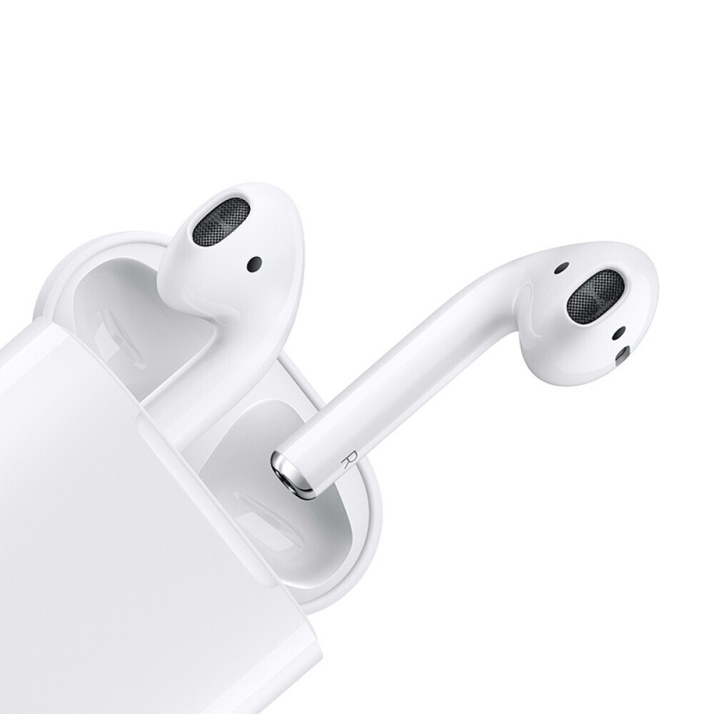 Bluetooth-гарнитура Apple AirPods H1 с зарядным чехлом Apple с чипом проводной зарядки MV7N2CH/A
Bluetooth-гарнитура Apple AirPods H1 с зарядным чехлом Apple с чипом проводной зарядки MV7N2CH/A