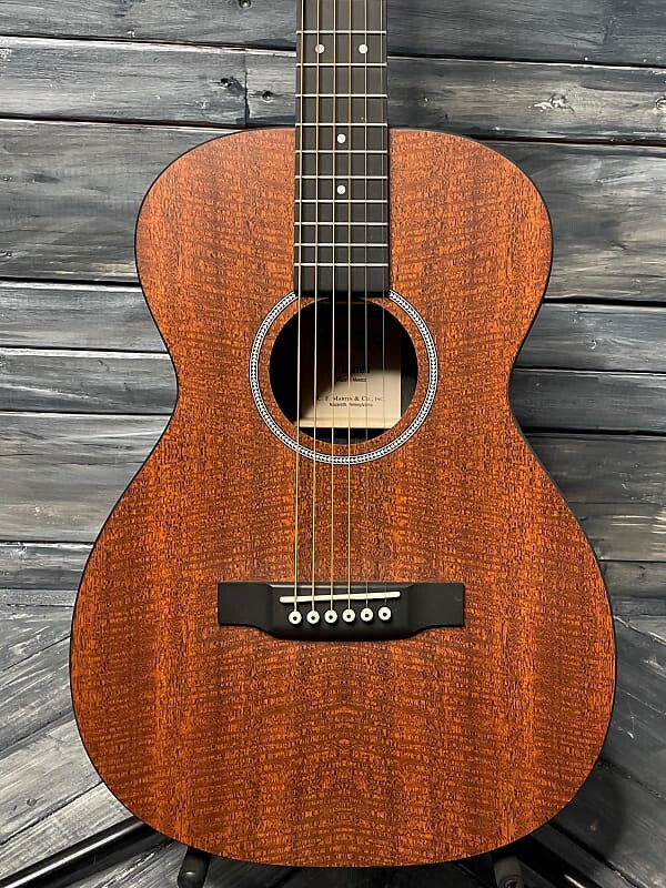 Акустическая электрогитара Martin 0-X1E с сумкой - красное дерево Martin 0-X1E Electric Guitar with Bag -
Акустическая электрогитара Martin 0-X1E с сумкой - красное дерево Martin 0-X1E Electric Guitar with Bag -