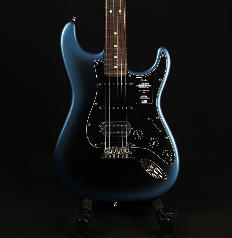 Fender American Professional II Stratocaster HSS - Накладка на гриф из палисандра Dark Night (US22102104)
Fender American Professional II Stratocaster HSS - Накладка на гриф из палисандра Dark Night (US22102104)