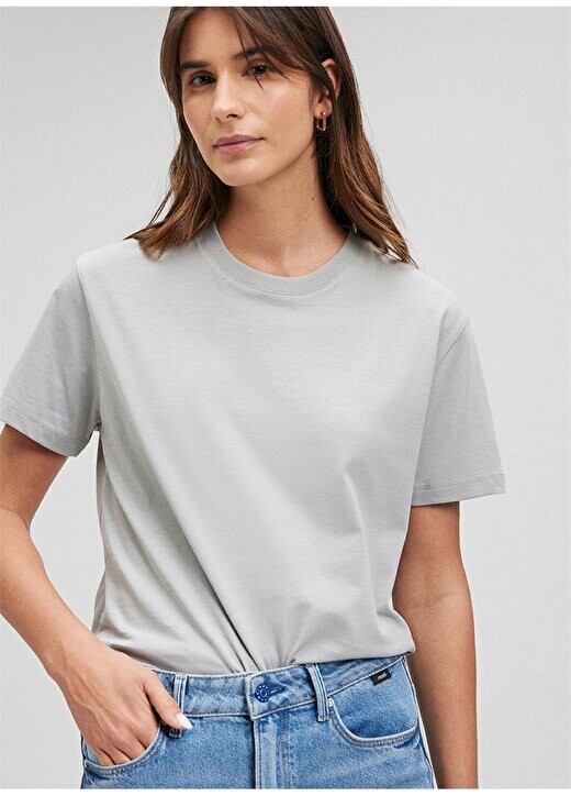 Серая женская футболка с круглым вырезом M1600965-70075-BASIC SHORT SLEEVE T Mavi, серый
Серая женская футболка с круглым вырезом M1600965-70075-BASIC SHORT SLEEVE T Mavi, серый