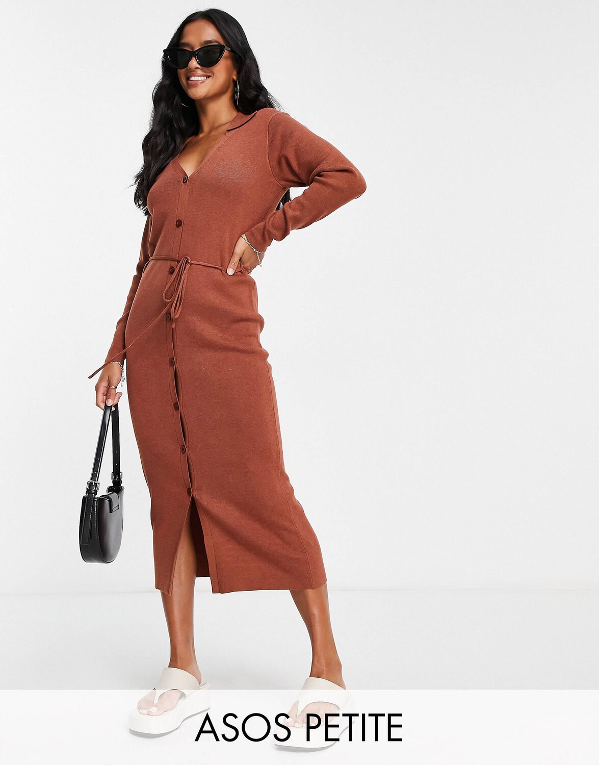 Коричневое трикотажное платье миди с открытым воротником и завязками на талии ASOS DESIGN Petite, Коричневый
Коричневое трикотажное платье миди с открытым воротником и завязками на талии ASOS DESIGN Petite, Коричневый