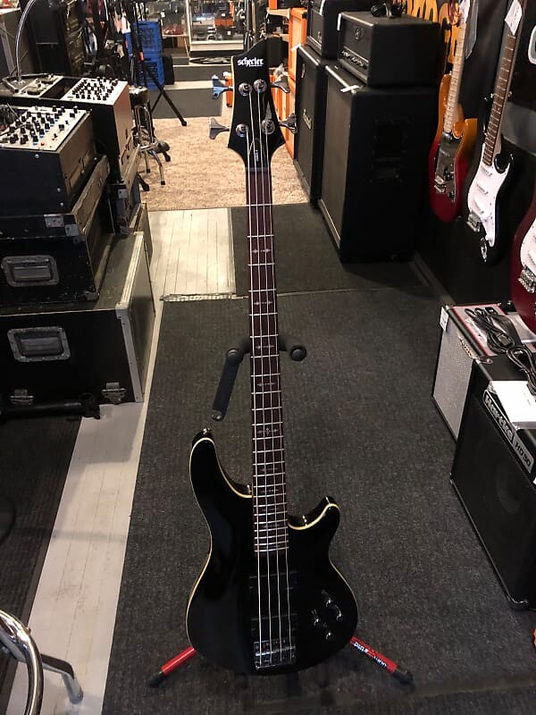 Schecter Omen-4 Активная 4-струнная бас-гитара 2010-х годов - черный глянец Omen-4 Active 4-String Bass
Schecter Omen-4 Активная 4-струнная бас-гитара 2010-х годов - черный глянец Omen-4 Active 4-String Bass
