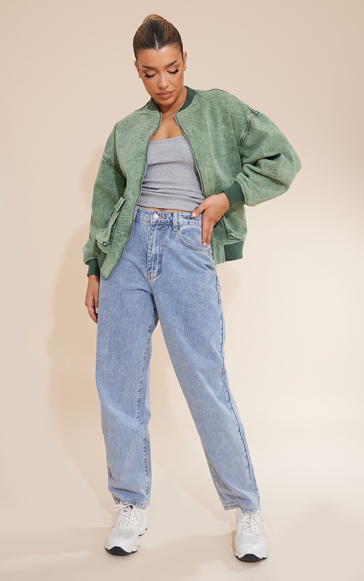 PrettyLittleThing Джинсовый бомбер оверсайз с карманами цвета хаки и кислотной стиркой
PrettyLittleThing Джинсовый бомбер оверсайз с карманами цвета хаки и кислотной стиркой