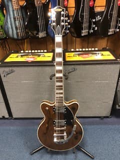 Центральный блок Gretsch G2655T Streamliner Jr. с грифом Laurel, Bigsby, 2019 г. — настоящее время Imperial St G2655T Streamliner Center Block Jr. with Laurel Fretboard, Bigsby
Центральный блок Gretsch G2655T Streamliner Jr. с грифом Laurel, Bigsby, 2019 г. — настоящее время Imperial St G2655T Streamliner Center Block Jr. with Laurel Fretboard, Bigsby