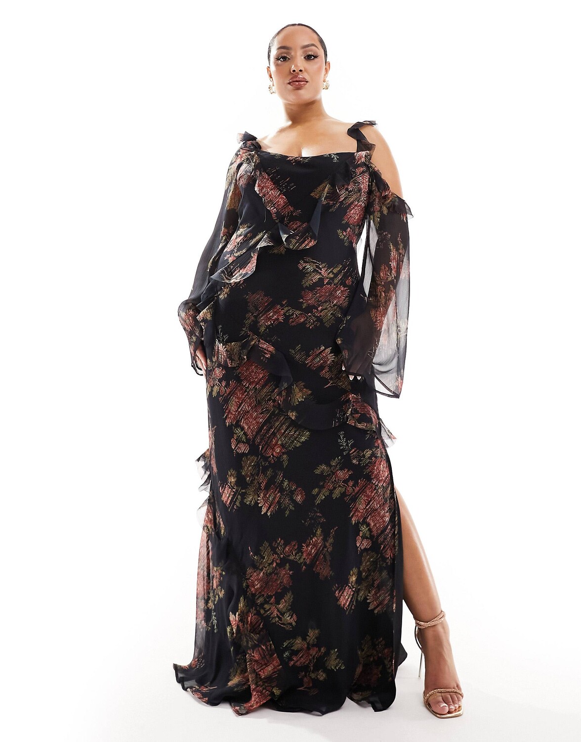 Платье макси Asos Design Curve Exclusive Asymmetric Sleeve With Distressed Ruffle Detail, черный
Платье макси Asos Design Curve Exclusive Asymmetric Sleeve With Distressed Ruffle Detail, черный
