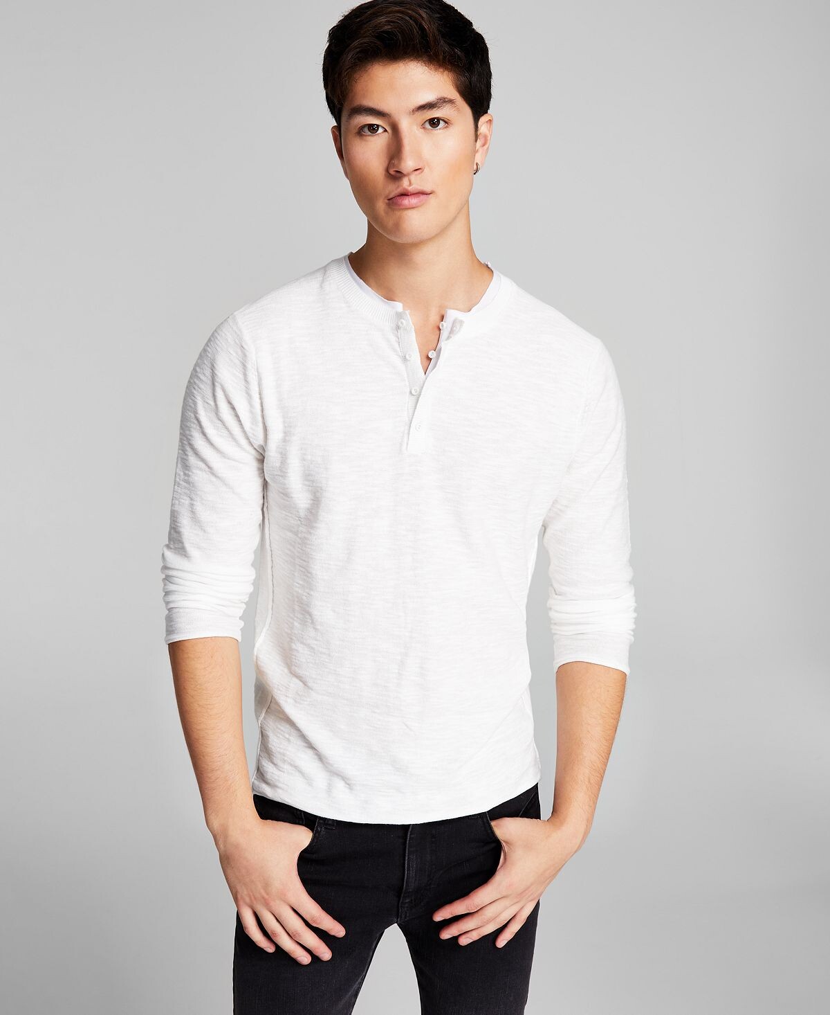И вот эта мужская трикотажная однотонная рубашка henley с длинными рукавами And Now This, белый
И вот эта мужская трикотажная однотонная рубашка henley с длинными рукавами And Now This, белый
