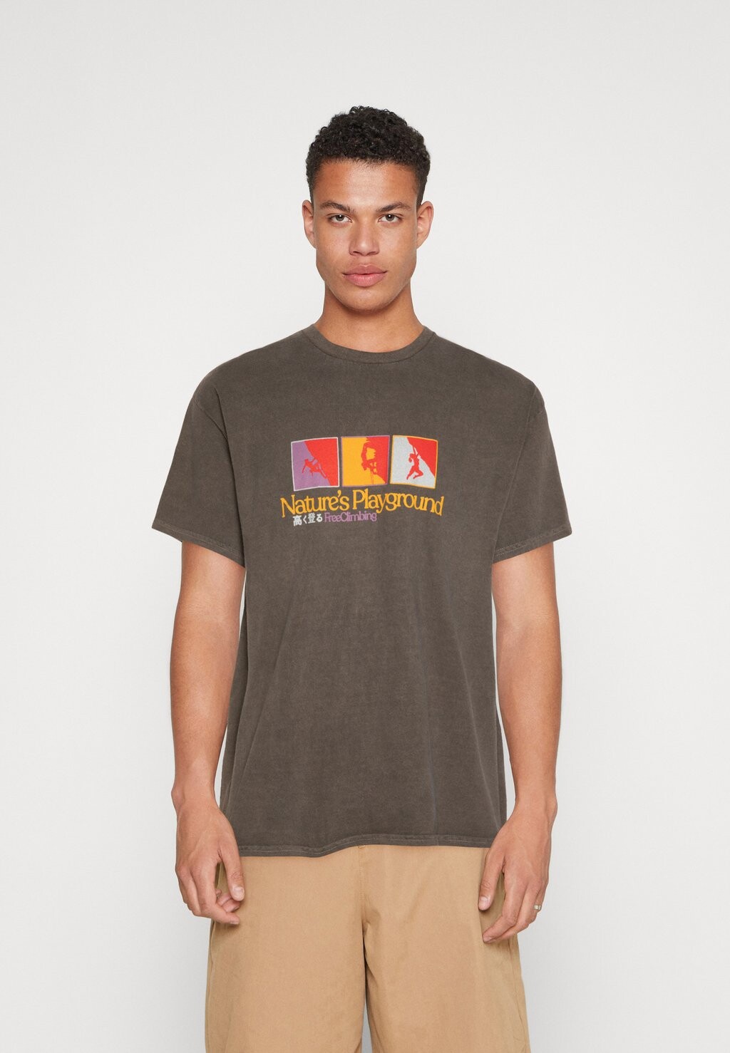 Футболка с принтом CLIMBING ROCKS TEE BDG Urban Outfitters, шоколадный, Коричневый
Футболка с принтом CLIMBING ROCKS TEE BDG Urban Outfitters, шоколадный, Коричневый