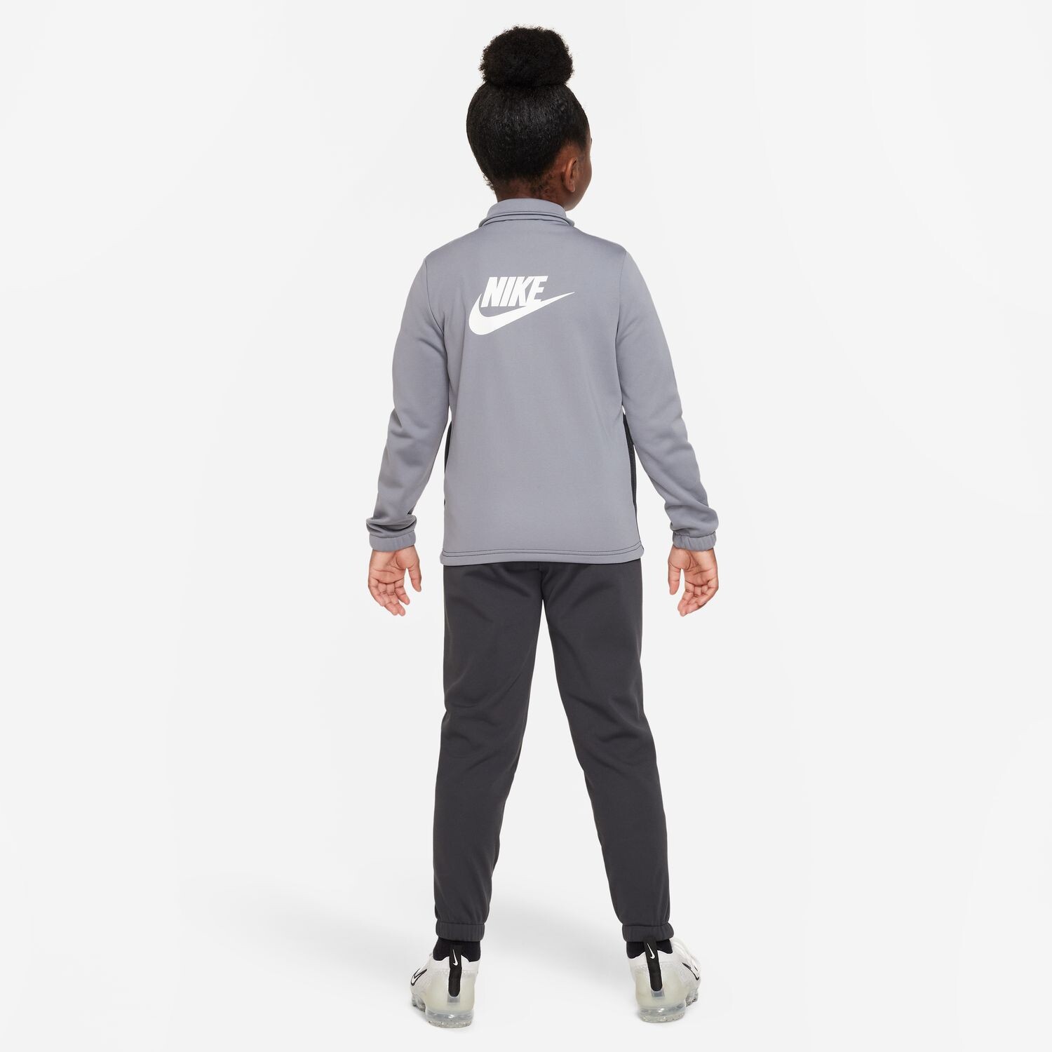 Детский спортивный костюм Nike Sportswear с курткой и брюками 8–20 лет Nike, черный
Детский спортивный костюм Nike Sportswear с курткой и брюками 8–20 лет Nike, черный