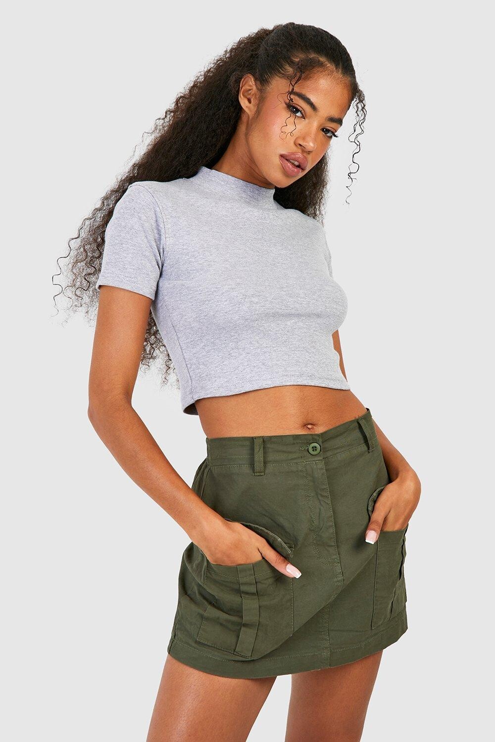 Укороченный топ с короткими рукавами и воронкообразным вырезом basic rib Boohoo, серый
Укороченный топ с короткими рукавами и воронкообразным вырезом basic rib Boohoo, серый