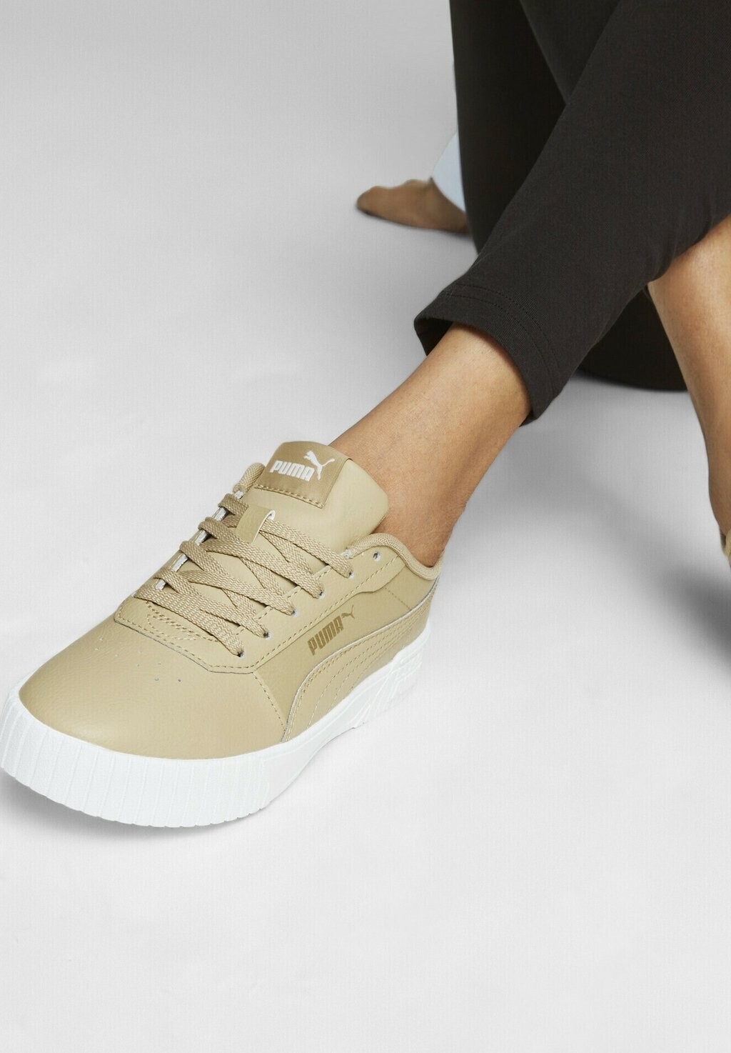 Кроссовки Puma Carina 2.0, песочный дюна золото белый, Бежевый, Кроссовки Puma Carina 2.0, песочный дюна золото белый
Кроссовки Puma Carina 2.0, песочный дюна золото белый, Бежевый, Кроссовки Puma Carina 2.0, песочный дюна золото белый