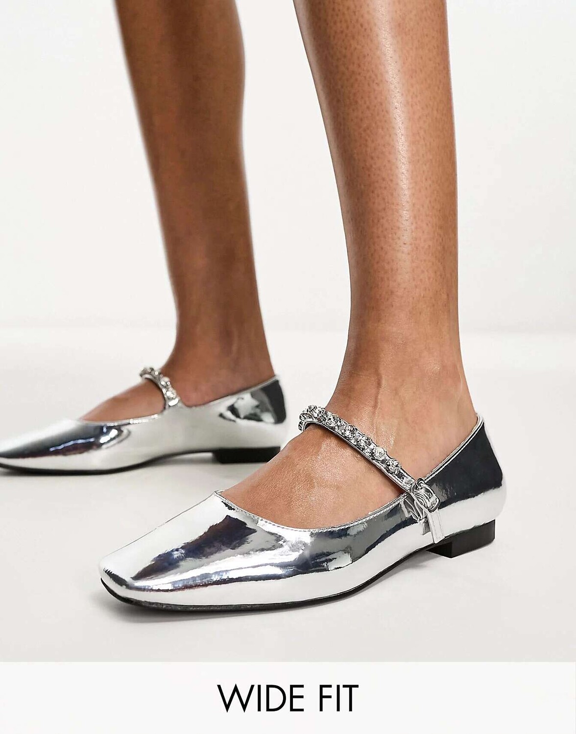 Гламурный широкий ремешок с украшением mary Janes серебристого цвета металлик Glamorous Wide Fit
Гламурный широкий ремешок с украшением mary Janes серебристого цвета металлик Glamorous Wide Fit