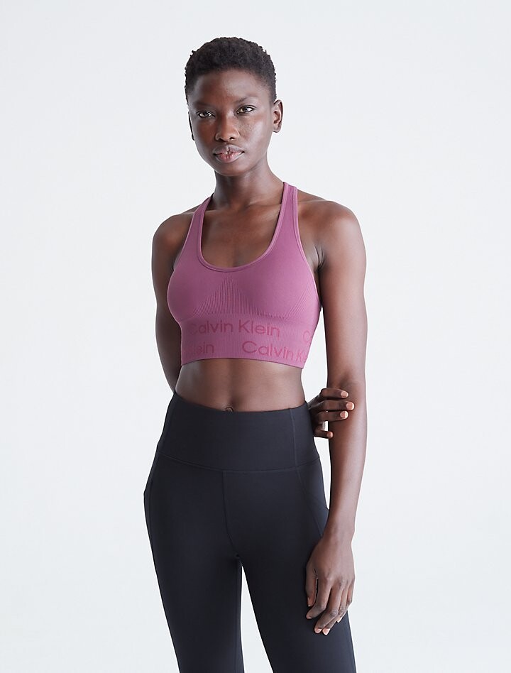 Бесшовное спортивное бра со средней степенью ударопрочности Performance Calvin Klein
Бесшовное спортивное бра со средней степенью ударопрочности Performance Calvin Klein