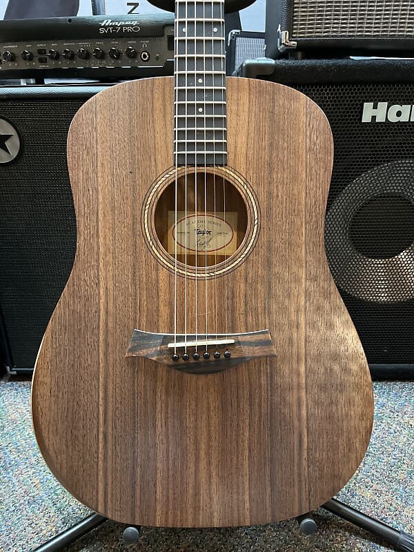 Электроакустическая гитара Taylor Academy 20e Natural с сумкой Academy 20e Acoustic-Electric Guitar
Электроакустическая гитара Taylor Academy 20e Natural с сумкой Academy 20e Acoustic-Electric Guitar