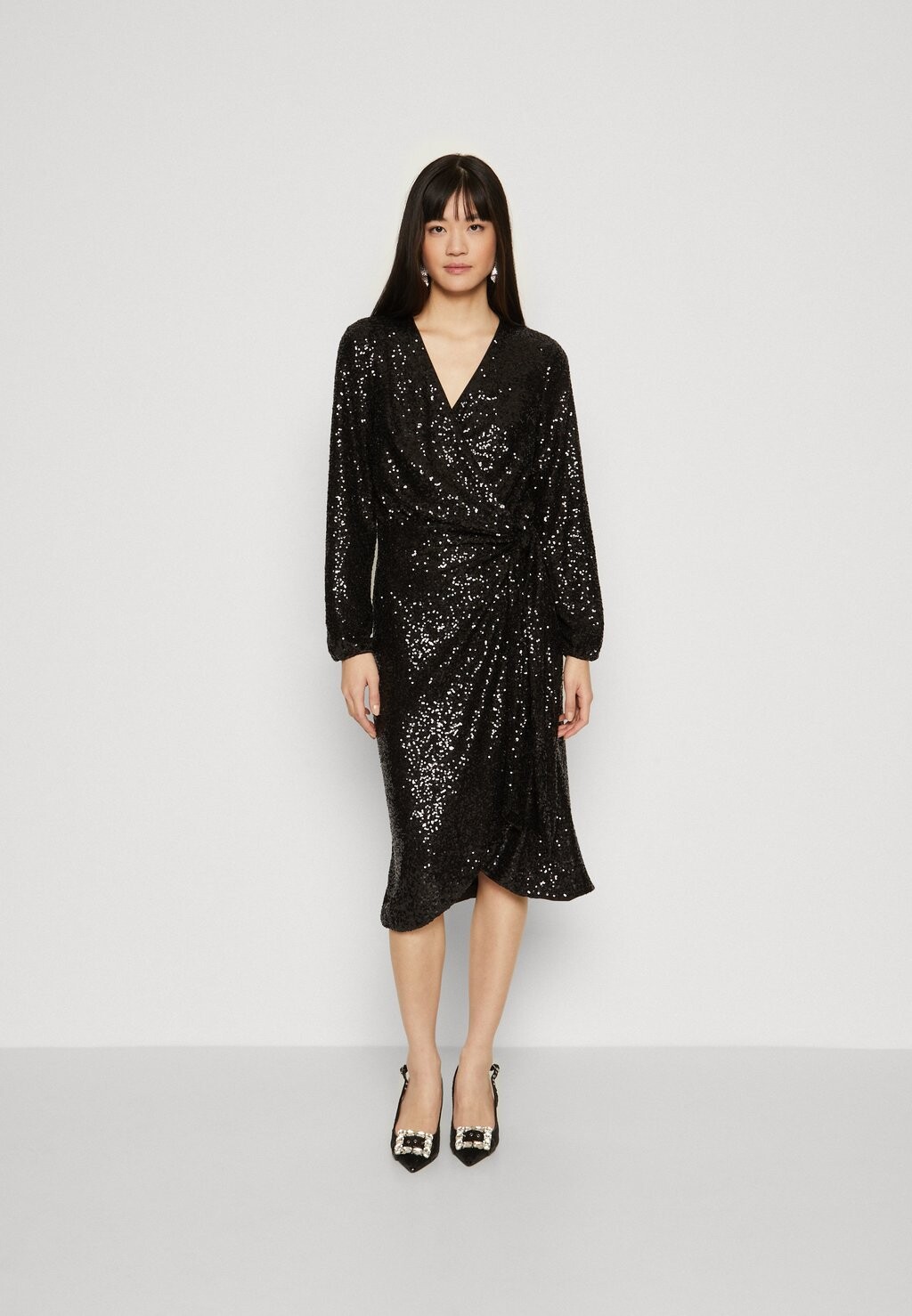 Коктейльное платье / Вечернее платье Never Fully Dressed ПЛАТЬЕ С ПАЙЕТКАМИ VIENNA WRAP DRESS, черный
Коктейльное платье / Вечернее платье Never Fully Dressed ПЛАТЬЕ С ПАЙЕТКАМИ VIENNA WRAP DRESS, черный
