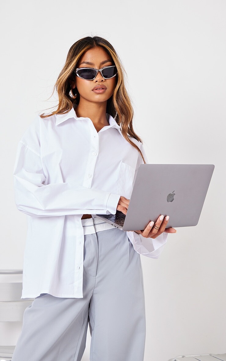 PrettyLittleThing Белая хлопковая рубашка оверсайз с карманами и длинными рукавами
PrettyLittleThing Белая хлопковая рубашка оверсайз с карманами и длинными рукавами