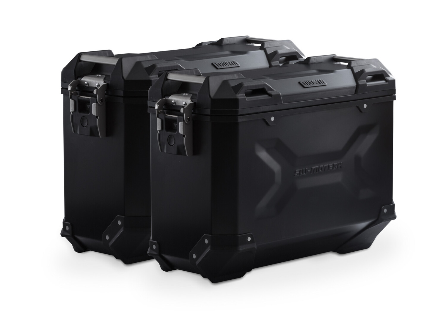 SW-Motech TRAX ADV алюминиевая корпусная система - черный. 45/45 л. Мото Морини X-Cape 650 (21-).,
SW-Motech TRAX ADV алюминиевая корпусная система - черный. 45/45 л. Мото Морини X-Cape 650 (21-).,
