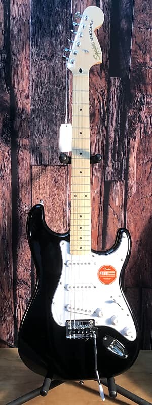 Squier Affinity Series Stratocaster с черным кленовым грифом Affinity Series Stratocaster with Maple Fretboard
Squier Affinity Series Stratocaster с черным кленовым грифом Affinity Series Stratocaster with Maple Fretboard