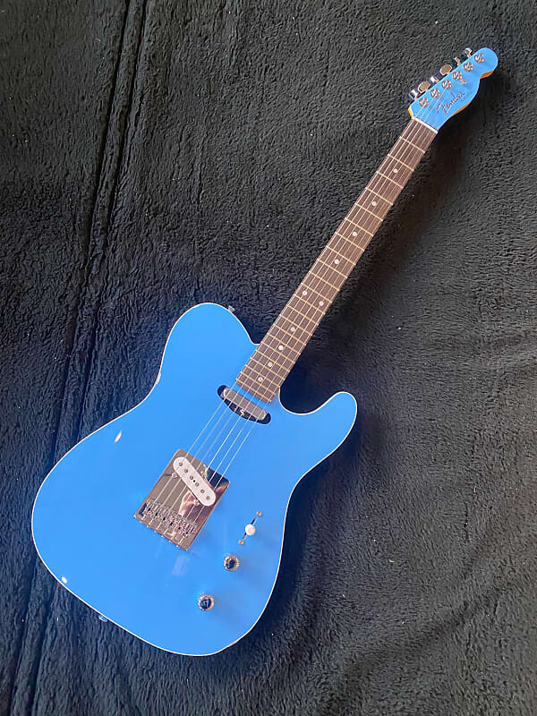 Fender Aerodyne Special Telecaster California Blue #JFFF22000414 6 фунтов, 12,4 унции
Fender Aerodyne Special Telecaster California Blue #JFFF22000414 6 фунтов, 12,4 унции