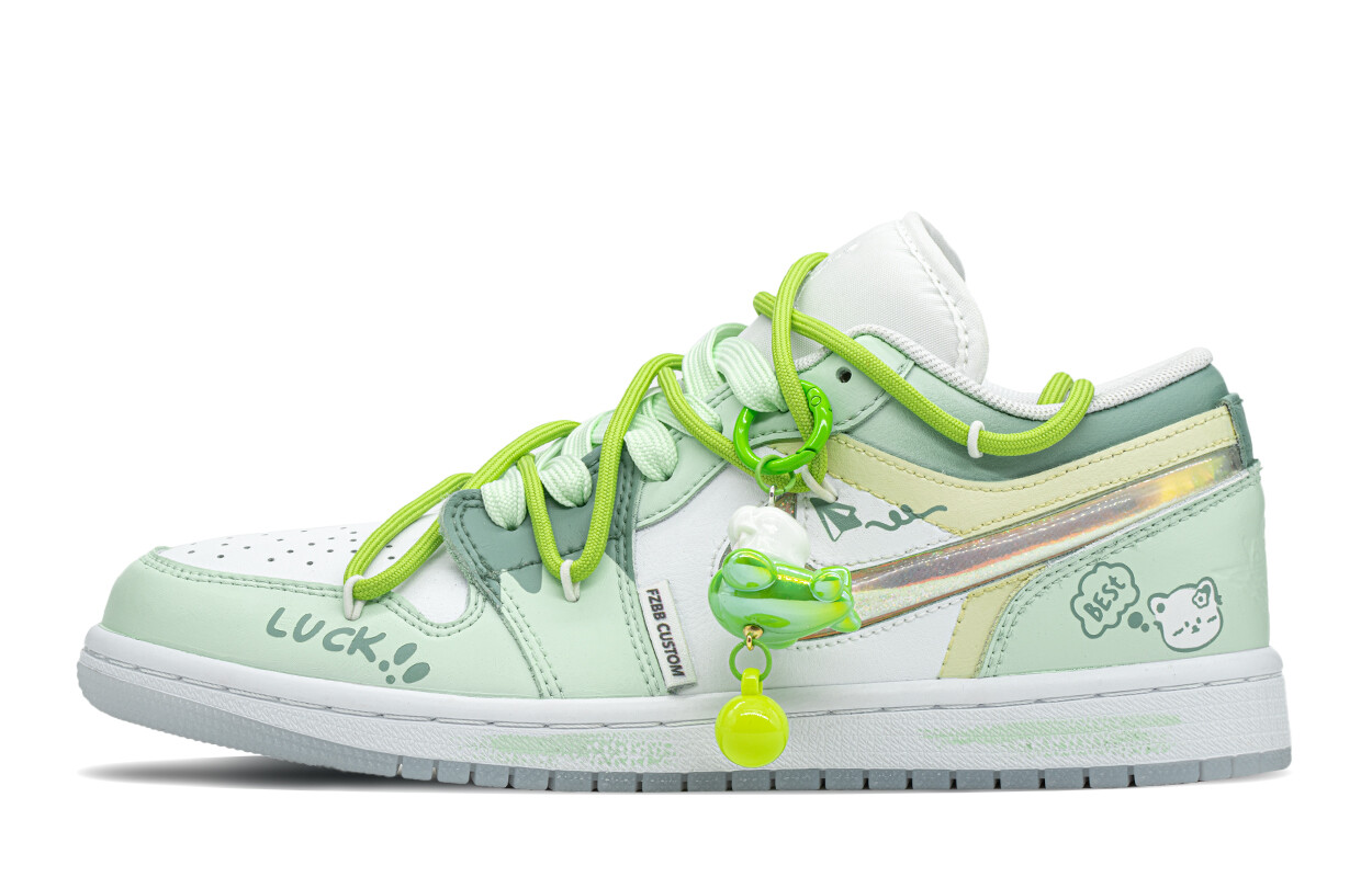 Кроссовки Air Jordan 1 Vintage Basketball Shoes Women's Low-top White/green, зеленый
Кроссовки Air Jordan 1 Vintage Basketball Shoes Women's Low-top White/green, зеленый