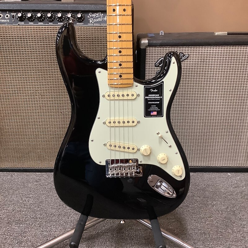 2023 Fender American Pro II Stratocaster Black M/N 2023 American Pro II Stratocaster Black M/N
2023 Fender American Pro II Stratocaster Black M/N 2023 American Pro II Stratocaster Black M/N