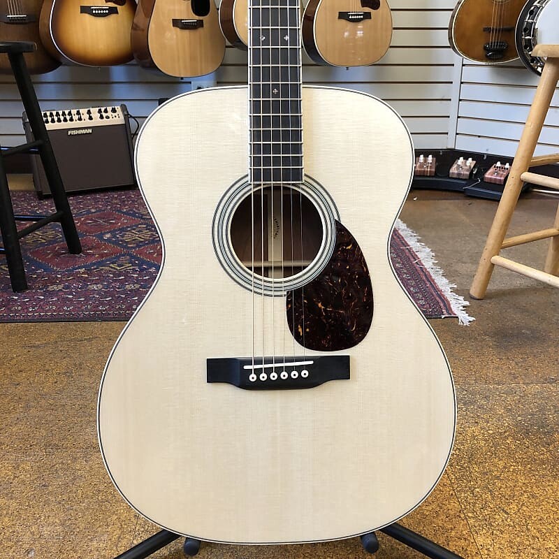Martin Custom OM-28 Style итальянская альпийская ель / стеганая акустическая бубинга с переплетом из огненного клена, жесткий футляр Custom OM-28 Style Italian Alpine Spruce/Quilted Bubinga Acoustic
Martin Custom OM-28 Style итальянская альпийская ель / стеганая акустическая бубинга с переплетом из огненного клена, жесткий футляр Custom OM-28 Style Italian Alpine Spruce/Quilted Bubinga Acoustic