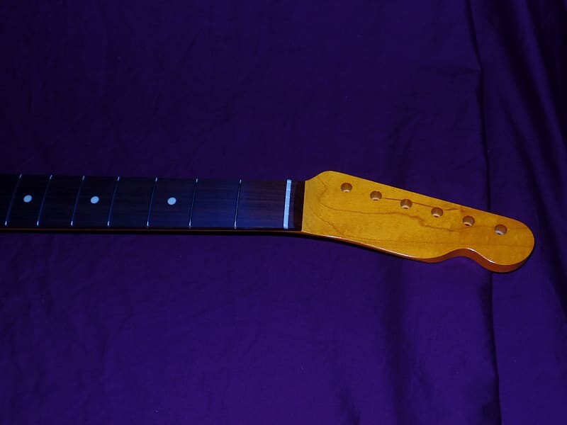 21 лад 7.25 Closet Классический C-образный Telecaster Allparts Fender Licensed Maple Neck Telecaster Neck
21 лад 7.25 Closet Классический C-образный Telecaster Allparts Fender Licensed Maple Neck Telecaster Neck